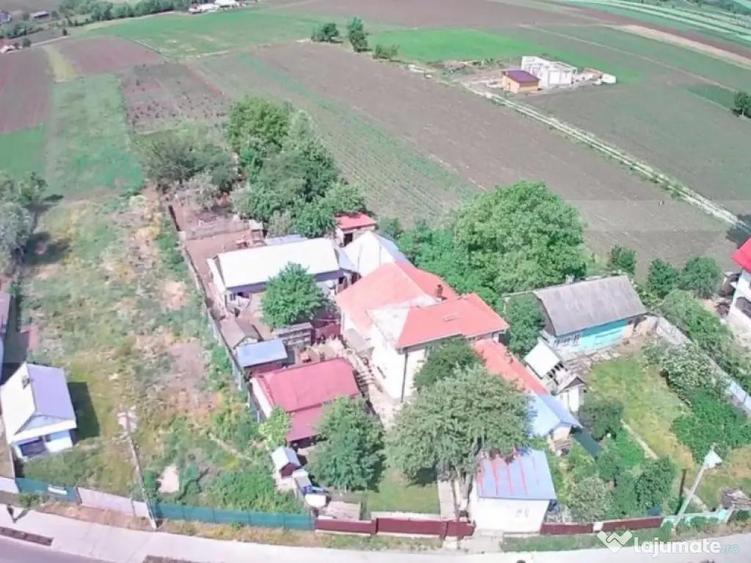 Teren intravilan 2000 mp cu front la drumul public 22 ml in - 2