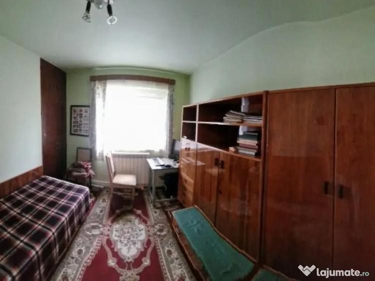 Apartament Cu 3 Camere Semidecomandate - etaj 1 Zona Areni - 2