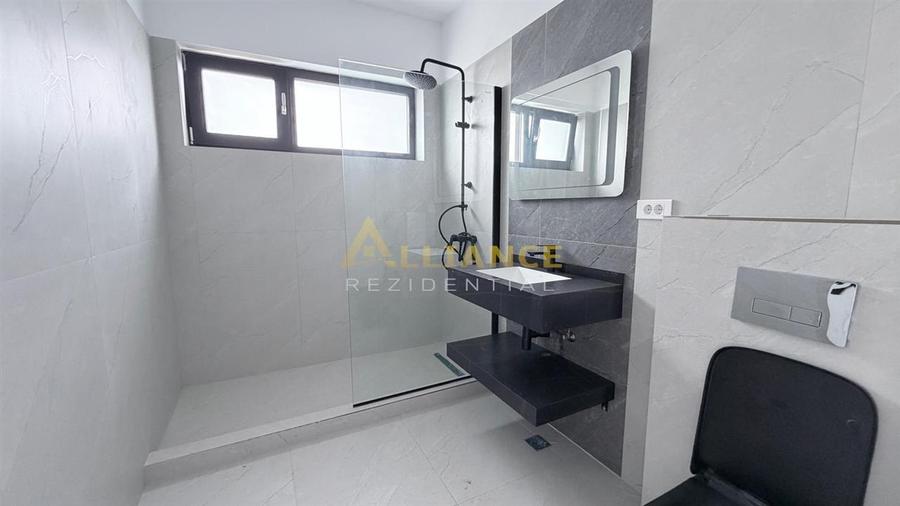 Casa Individuala - 4 camere - 2 bai - 406mp teren - 7