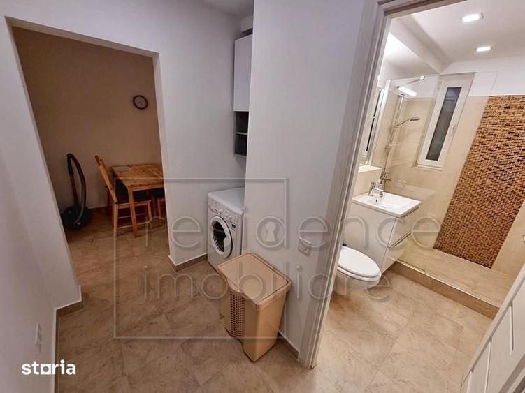 Apartament cu 3 camere semidecomandat în Grigorescu