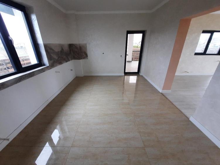 FARA COMISIOANE casa P+M cu 5 camere mari 4 bai 3 dresinguri finisata LA CHEIE - 36