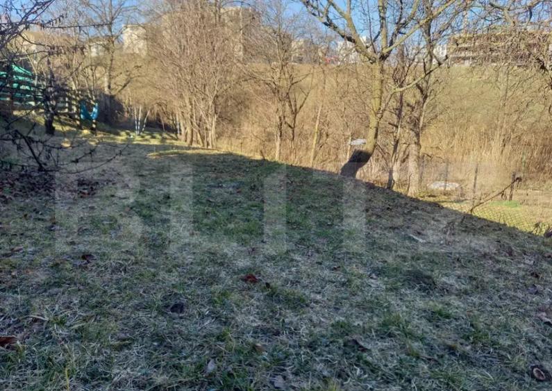 Teren 560mp in autorizare casa individuala 158 mp , cart AN - 1