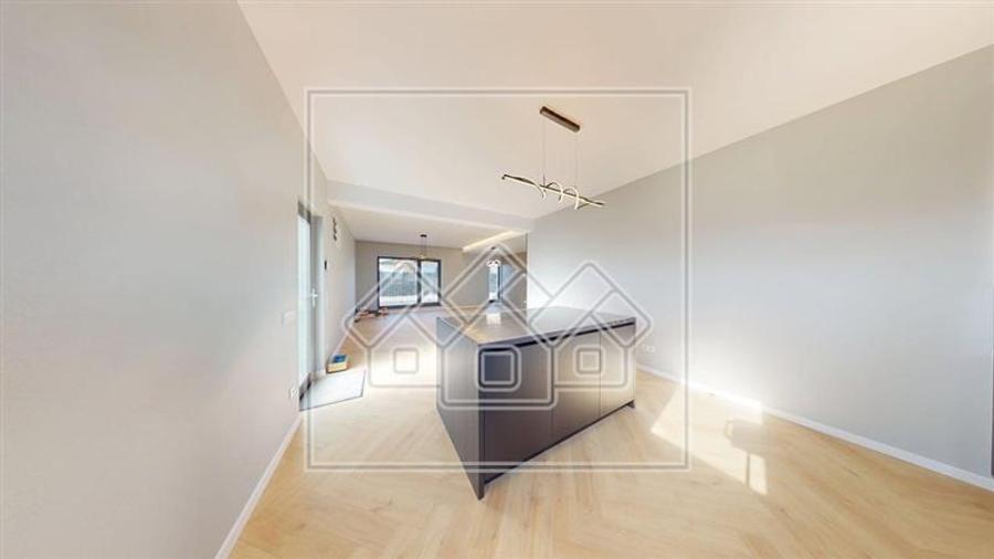 Apartament in Sibiu- 105mp utili- 4 camere, 3 bai- 64 mp terasa - 6