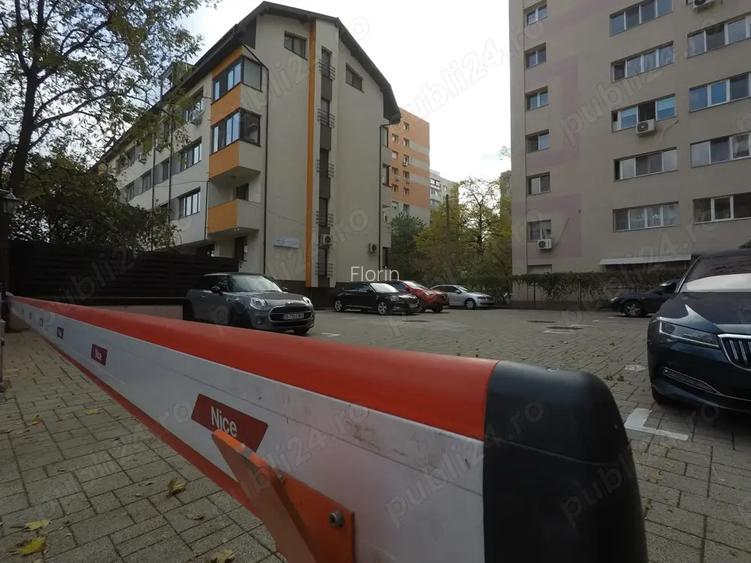 Vind 3 camere cu terasa,parc ior,bloc nou
