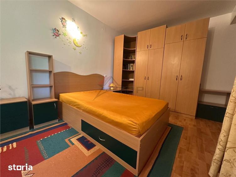 Casă cu 4 camere cu Teren 1000 Mp în Bucium