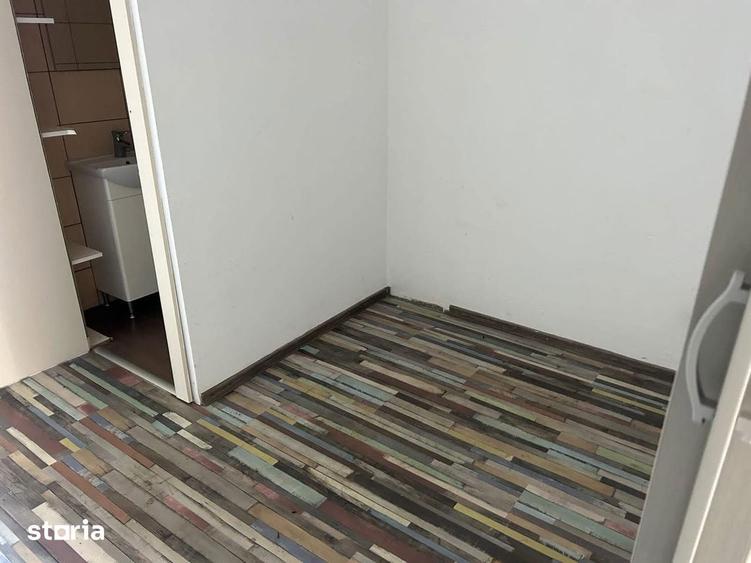 Spatiu comercial de vanzare in orasul Santana - 1