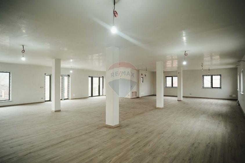 Spatiu comercial de inchiriat in Com Marginea - 14