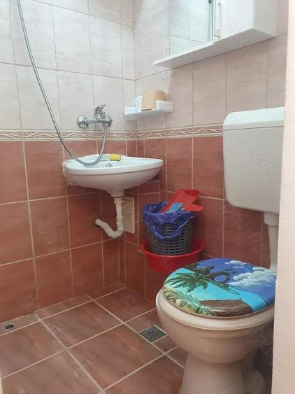 Inchiriez garsoniera 100 euro + 100 comision - 1 persoana - 2