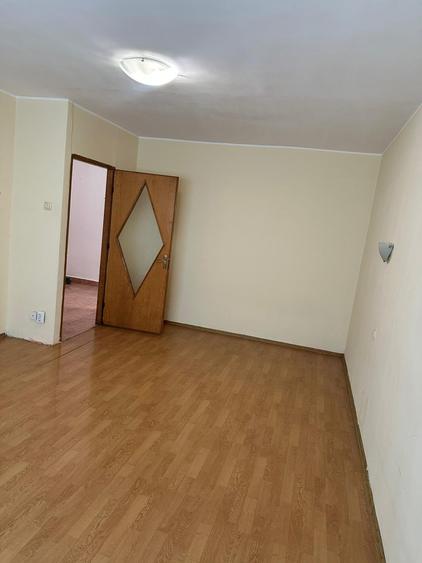 Garsoniera de vanzare in zona Lacul Tei / Facultatea de Constructii - 2