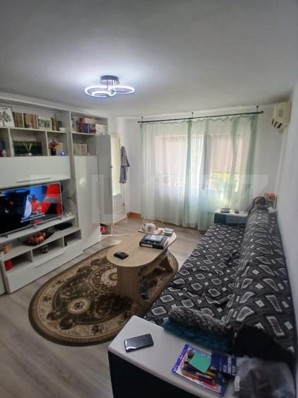 Aprtament de vanzare, cu 3 camere, zona Podul Ros - 3