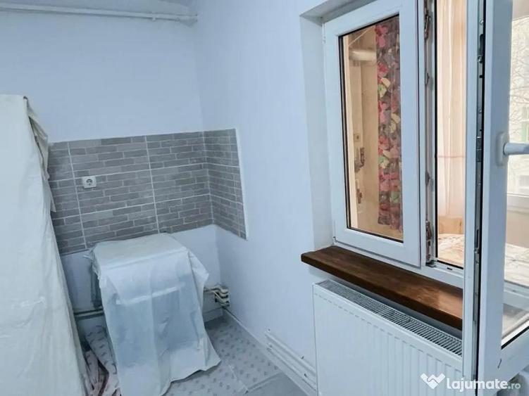 PROPRIETAR | apartament 3 camere decomandate | Centrala proprie | Str. Negru Voda - 16