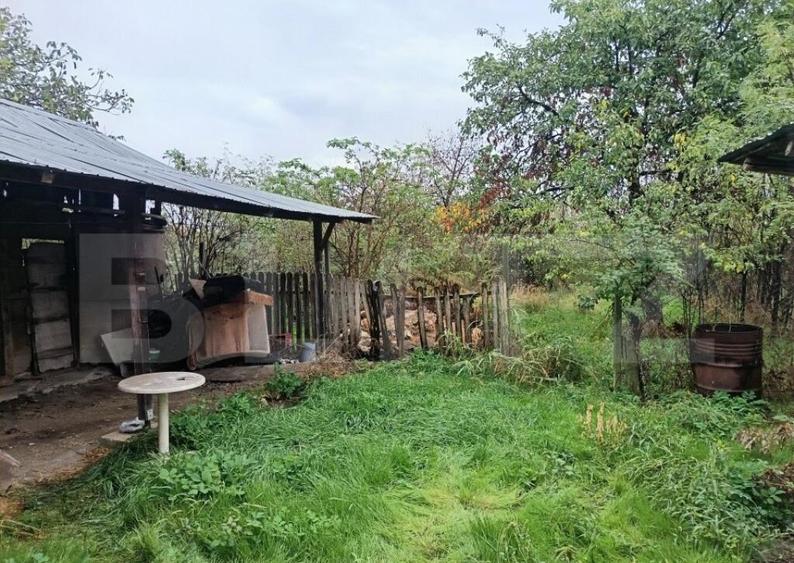 Casa renovabila, cu un teren 2000 m, intr-o zona linistita - 2