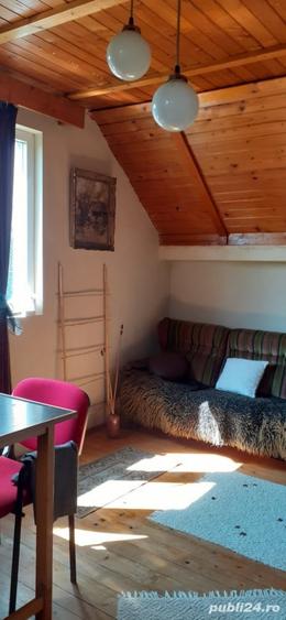 Casa cu etaj de vanzare,zona Primariei,curte comuna,atipica - 3