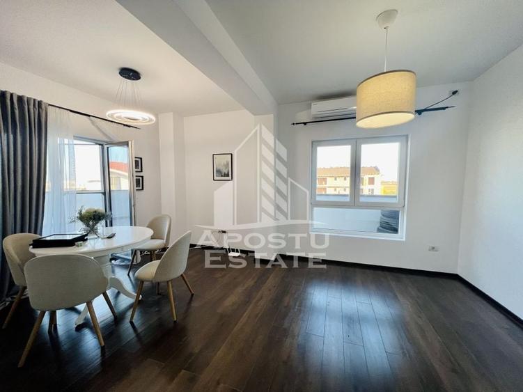 Apartament cu trei camere , decomandat , cu terasa ,in Giroc - 1