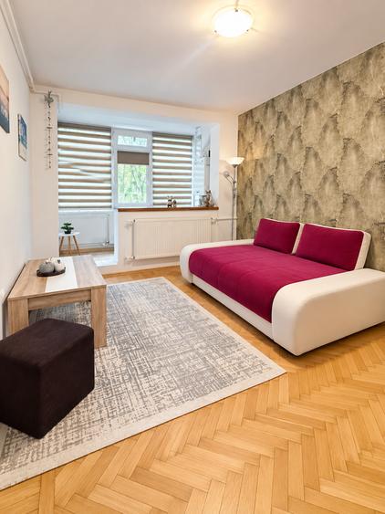 Apartament cu 2 camere semidecomandat în City Park Mall