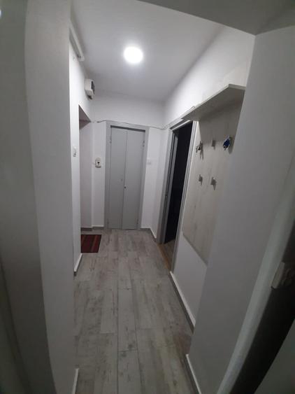 Vand apartament 3 camere, confort 1, partial parter, etaj 1, Argesului, Cornisa 400 m UMF - 4