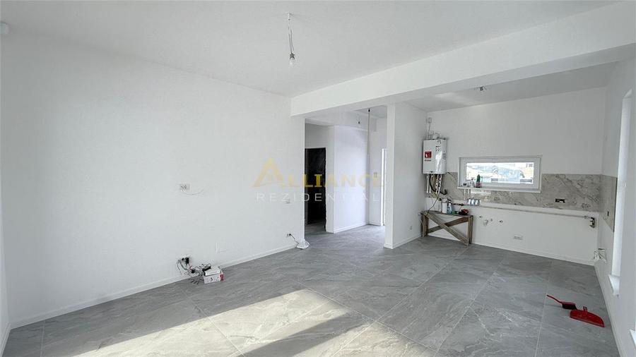 Casa Individuala - 3 camere - 2 bai - 371 mp teren - 8