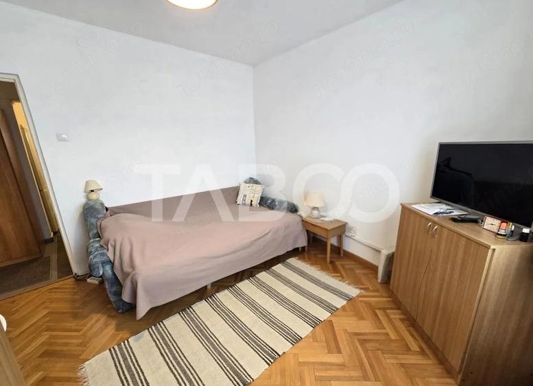 Apartament cu 3 camere decomandat în Terezian