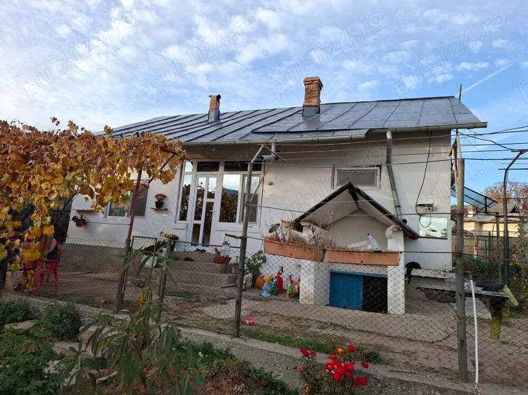 Casa de vanzare . - 6