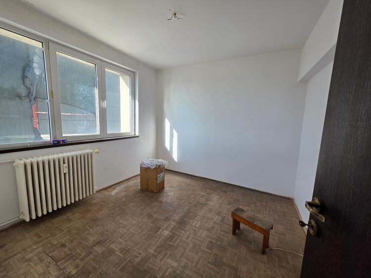 Apartament cu 3 camere de vanzare in zona Grivita - metrou Basarab 1 min. - 13