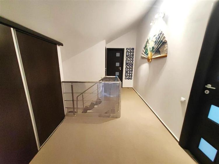 Vila  individuala 6 camere mobilata si utilata amplasare foarte buna - 11