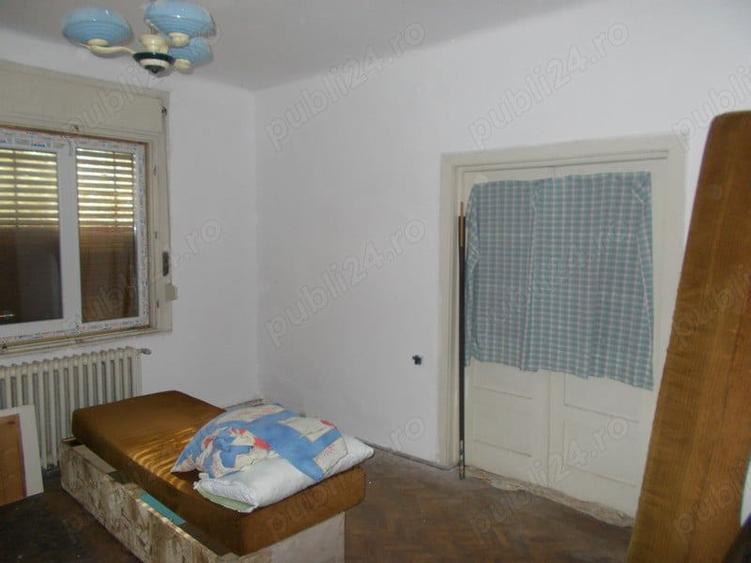 Casa, Timisoara, zona Aleea Ghirodei, de la Aleea Ghirodei inspre Canalul Bega 4 camere, 500mp teren - 10