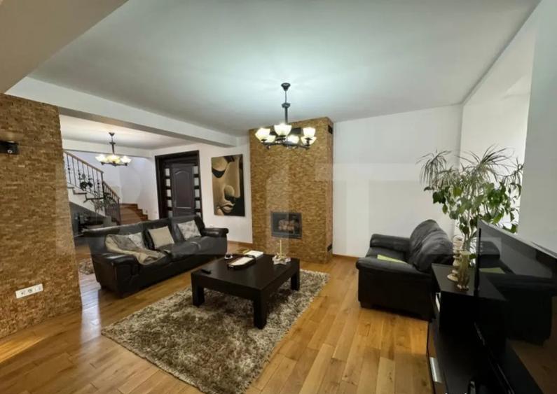 Casa impresionanta , 250 mp , cu gradina generoasa 1000 mp , - 12