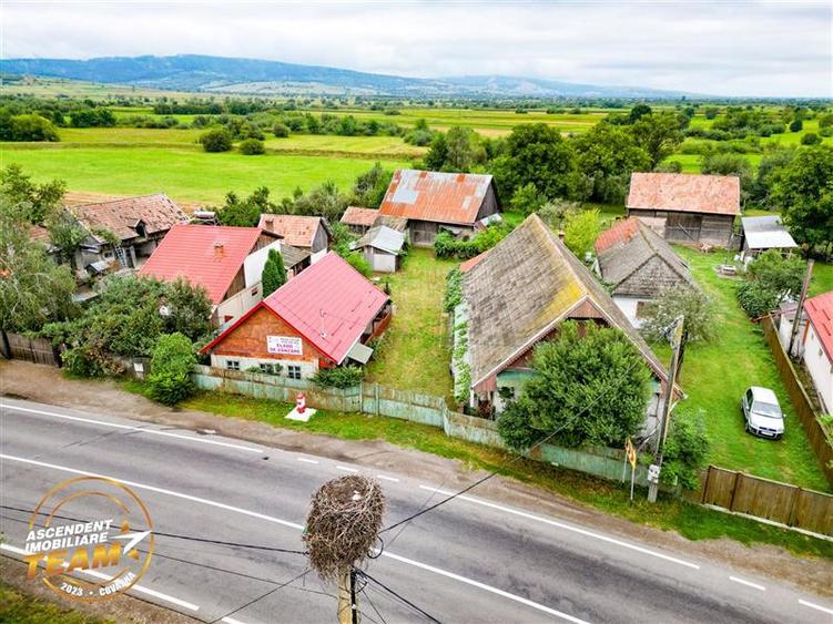 FILM!  2 case,domeniu de 1.660mp, cu atelier,anexe,Lemnia,Covasna - 1