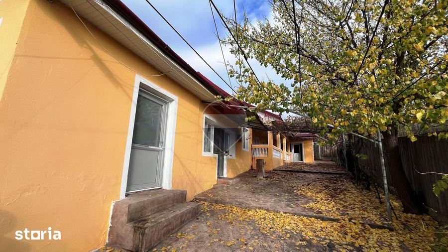 Casă cu 6 camere cu Teren 1220 Mp în Fârțănești