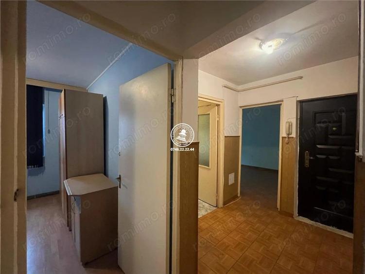 Apartament decomandat cu 2 camere in Nicolina 1, etajul 1 - 3