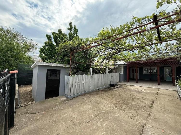 Casa complet renovata de vanzare in Tecuci gata de mutat! - 2