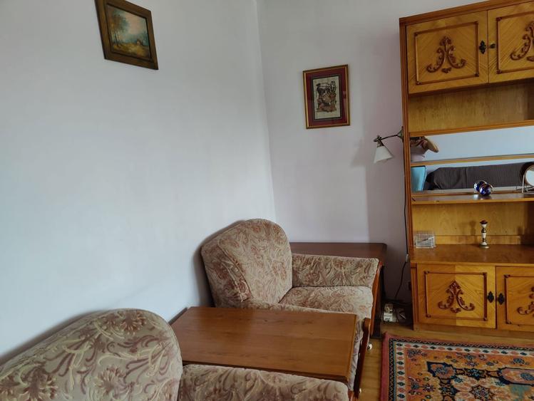 Inchiriez apartament 2 camere decomandat 50mp 4/4 str Margelelor - 1