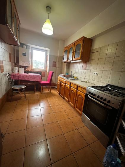 Apartament 3 camere decomandat, etajul 5/8, zona Nicolina - 5