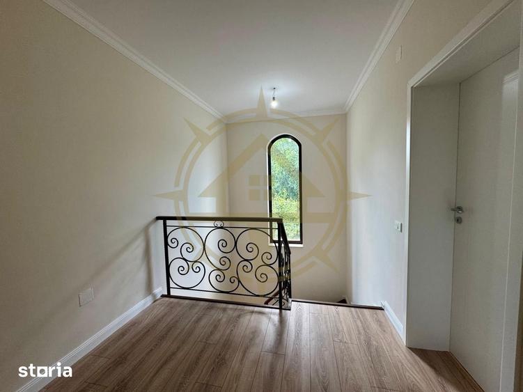 Casă cu 5 camere cu Teren 600 Mp în Central