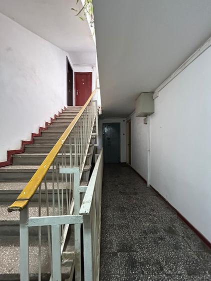 Titan 2 Camere Etaj 9  Instalatii Schimbate 15 Min Metrou Bloc 1976 Reabilitat - 11