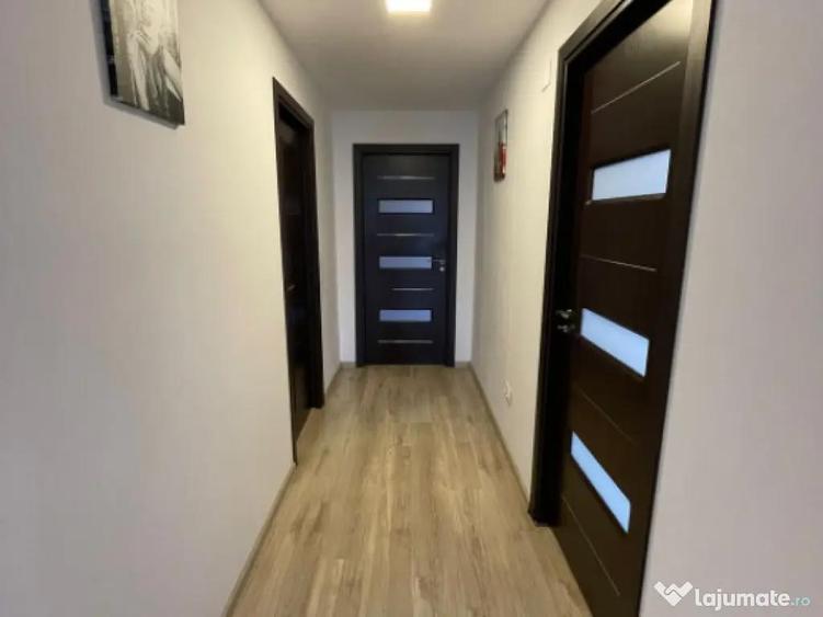 Casa spa?ioasa, complet mobilata, cu teren generos F - 2