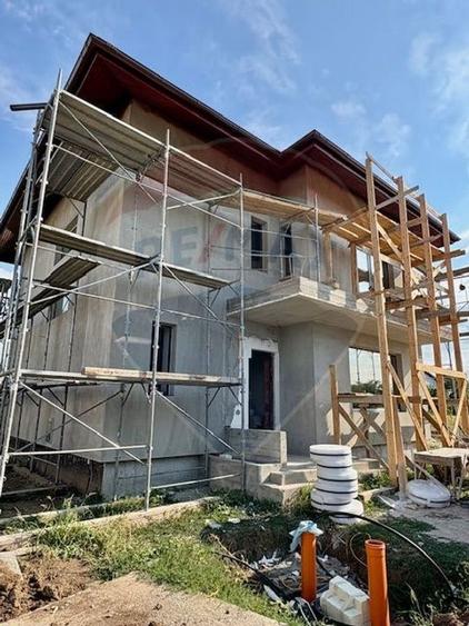 Vila frumoasa cu 5 camere, 700 mp currte si pompa de caldura - Saftica - 12