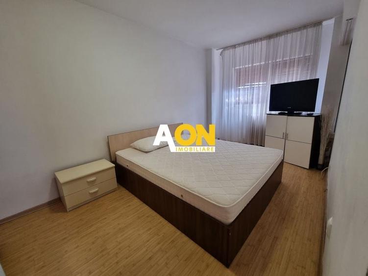 Apartament  3 Camere Zona Liceul Sportiv - 1