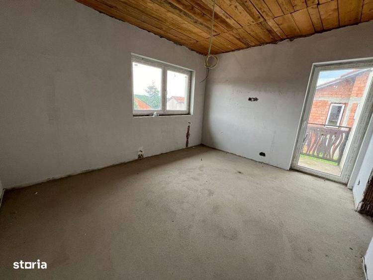 Casă cu 3 camere cu Teren 378 Mp în Gilău