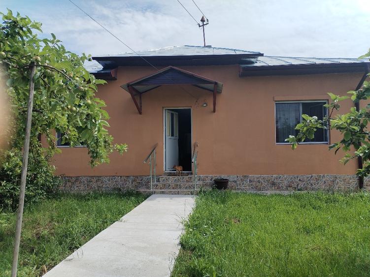 Vând 🏡 renovata - 3