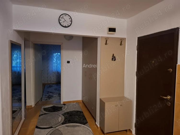 Inchiriez apartament cu 3 camere decomandat, mobilat si utilat in zona Lipovei