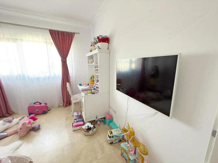 Casa individuala lux cu 5 camere - 395.000 euro - Sag - 2