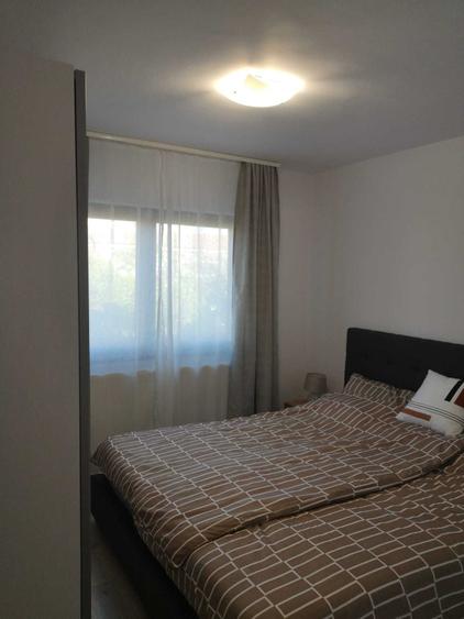 Spatiu si confort: apartament decomandat cu 2 camere, renovat complet si mobilat, amplasare excelenta: str. N. Balcescu, Oradea - 6
