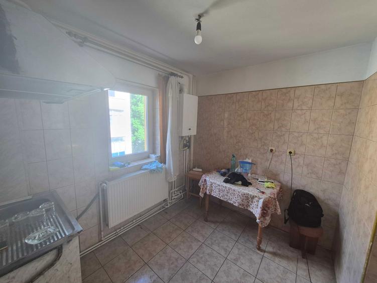 Apartament decomandat, 3 camere, Radauti - 12