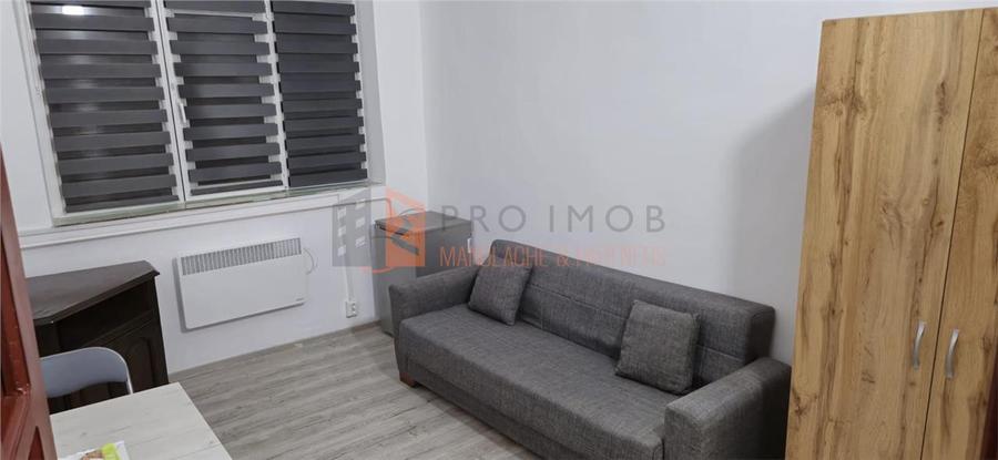 Garsoniera decomandata zona Brosteni - 1