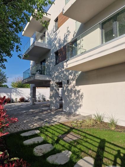 Bucurestii Noi,clădire Boutique nemobilat,bucataria utilată 550 euro plus TVA - 1