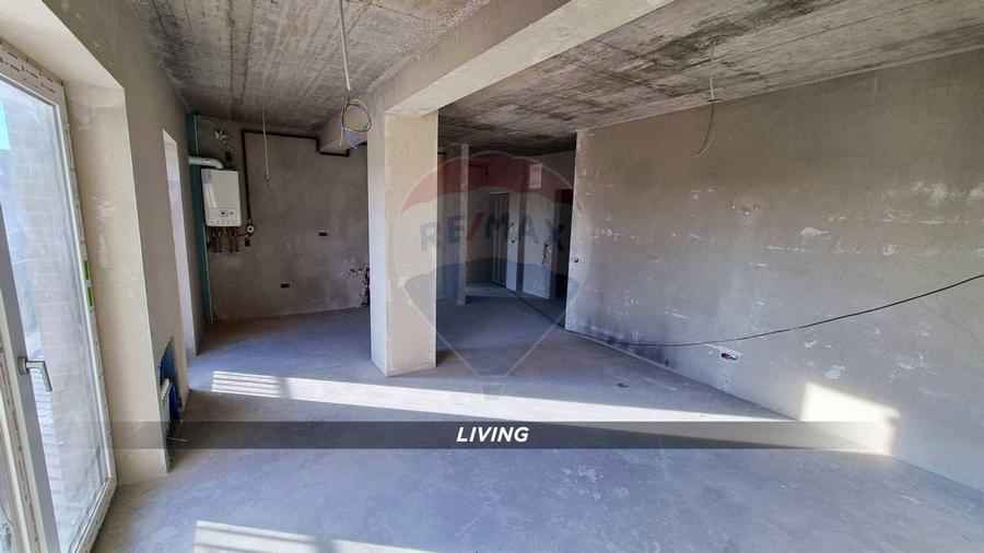 Apartament cu 3 camere de vânzare în zona Orasul Vechi din Baia Mare - 2