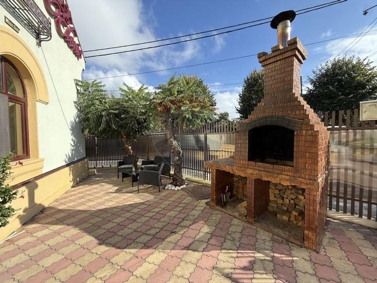 Casa / Pensiune cu 12 camere de vanzare in zona Eforie Sud Constanta - 19