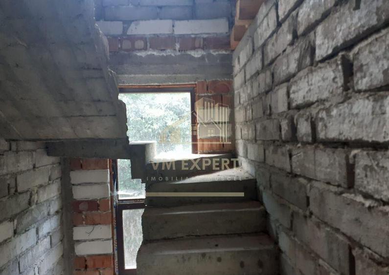 VILA 8 CAMERE, TEREN 5000 MP CAMPULUNG, APA SARATA - 7