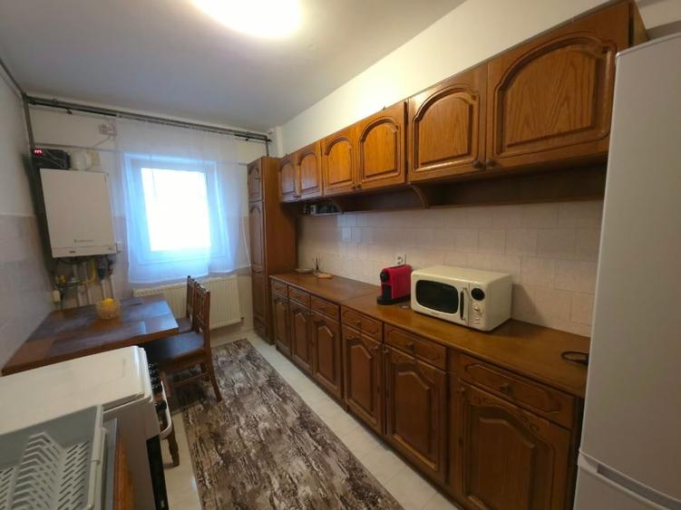 Apartament cu 2 camere, mobilat în Brătianu